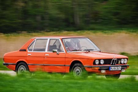 Zeitreise: Unterwegs im BMW 525 (E12) 