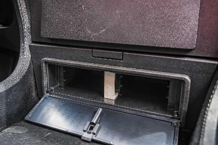 Zeitreise: Unterwegs im BMW 525 (E12) 