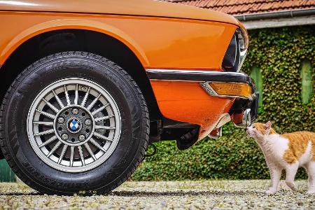 Zeitreise: Unterwegs im BMW 525 (E12) 