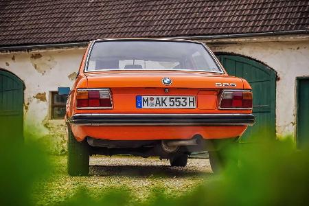 Zeitreise: Unterwegs im BMW 525 (E12) 