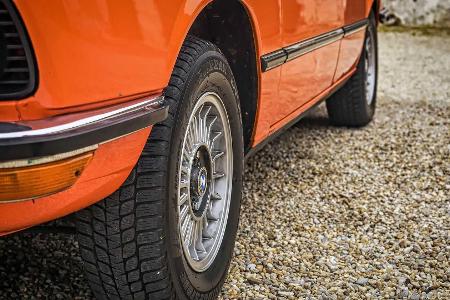 Zeitreise: Unterwegs im BMW 525 (E12) 