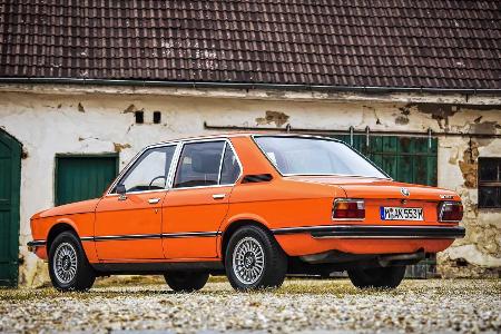 Zeitreise: Unterwegs im BMW 525 (E12) 