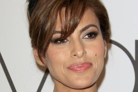 Eva Mendes zweifelte früher an ihrem Aussehen.