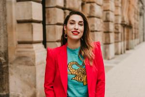 Tijen Onaran: "Ich kann Pink tragen und trotzdem Feministin sein!"