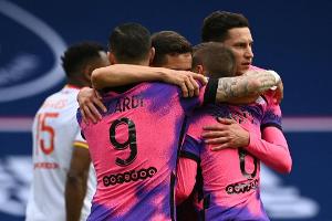 PSG legt im Titelrennen vor
