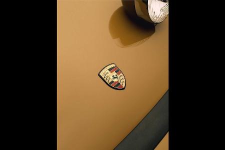 Aimé Leon Dore Porsche 911 SC: Oliver Mode-Elfer