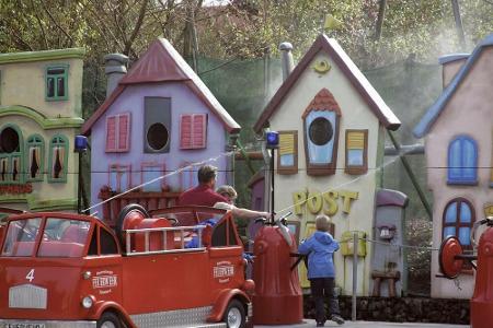 Das Ravensburger Spieleland, der Freizeitpark am Bodensee, bietet über 70 Attraktionen in acht Themenwelten. Mit dabei: Käpt...