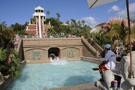 Siam Park Tower of Power_Lindenthaler.jpg