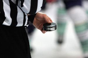 Erste Eishockey-WM als Hauptschiedsrichter für Schrader