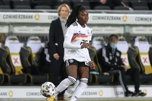 Jung-Nationalspielerin Anyomi als DJK-Newcomerin geehrt