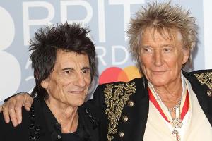 Rod Stewart und Ron Wood: Erste Umarmung seit langer Zeit