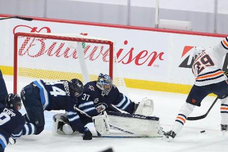 Dritte Niederlage: Draisaitl droht frühes Play-off-Aus - Grubauer im Viertelfinale Dritte Niederlage: Draisaitl droht frühes Play-off-Aus - Grubauer im Viertelfinale