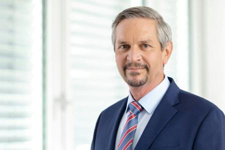 Ennser tritt Nachfolge von Tomczyk als ADAC-Sportpräsident an Ennser tritt Nachfolge von Tomczyk als ADAC-Sportpräsident an