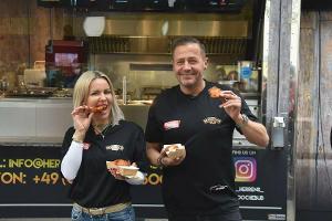 Willi Herrens abgebrannter Foodtruck soll neu aufgebaut werden