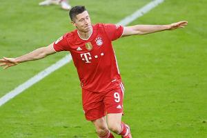 Oliver Kahn und Co. gratulieren Robert Lewandowski zum Tor-Rekord