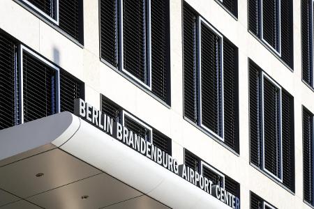 Flughafen BER Berlin _ Brandenburg in Sch�nefeld nach der f...