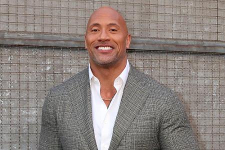 An ihm kommt nicht nur dank seiner Muskeln keiner vorbei: Dwayne Johnson verdiente (trotz Corona) 87,5 Millionen US-Dollar (...