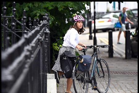 . 28_06_2016. London, United Kingdom. Boris Johnson leaves h...