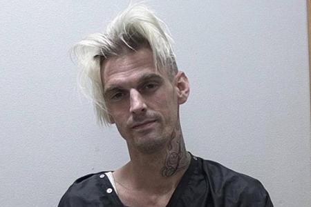 Hätten Sie ihn noch erkannt? Richtig: Das ist Aaron Carter, der ehemals kleine und süße Bruder von Backstreet Boy Nick Carte...