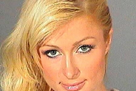 Paris Hilton wurde einst zu 45 Tagen Gefängnis verurteilt, nachdem sie gegen ihre Bewährungsauflagen verstoßen hatte. Mehrfa...