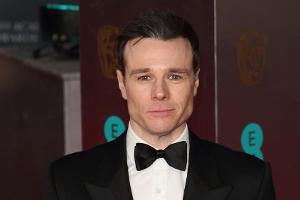 "Bridgerton"-Zuwachs: Rupert Evans spielt Vater Edmund Bridgerton
