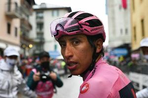 Rückenschmerzen: Bernal stellt Olympia-Teilnahme in Frage