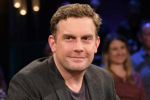 Ex-"Tatort"-Star Sebastian Bezzel gratuliert zum "Polizeiruf"-Jubiläum