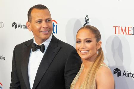 Bis Jennifer Lopez und Ex-Baseballstar Alex Rodriguez sich das Jawort geben können, dauert es der Corona-Pandemie wegen imme...