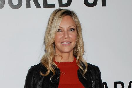 Schauspielerin Heather Locklear soll sich 2020 mit ihrer Highschool-Liebe Chris verlobt haben. Das verriet ein Freund der Fa...