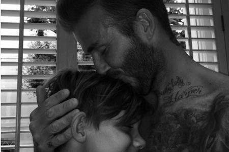 David Beckham (41), seine Frau Victoria und die gemeinsamen Kinder Brooklyn, Romeo, Cruz und Harper sind eine der prominente...