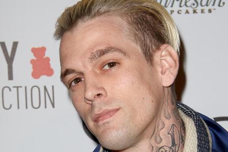 Aaron Carter hat seine Fans mit einer emotionalen Nachricht auf Twitter überrascht