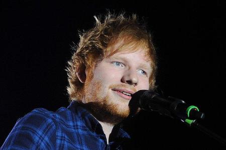 Ed Sheeran, hier während eines Auftritts in Prag, veröffentlicht 2021 ein neues Album. Ed Sheeran, hier während eines Auftritts in Prag, veröffentlicht 2021 ein neues Album.