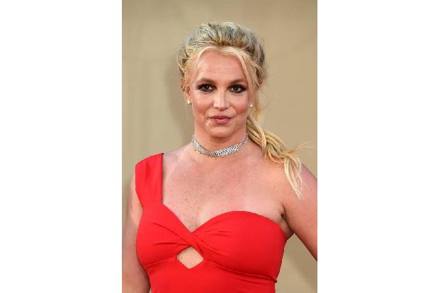 ...Zusammenbruch 2008 verwaltet Britneys Vater ihre Geschicke, entscheidet über Auftritte, Engagements, weitere finanzielle ...