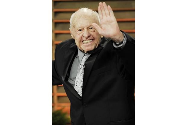 Schauspiellegende Mickey Rooney war 91 Jahre alt, als seinem Anwalt die Vormundschaft über Mickey zugeteilt wurde. Der Grund...