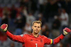 Vor Achtelfinale gegen England: Neuer ruft große Ziele aus