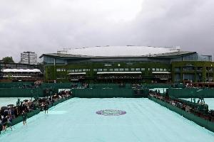 Wimbledon feiert Comeback mit traditioneller Regen-Verzögerung