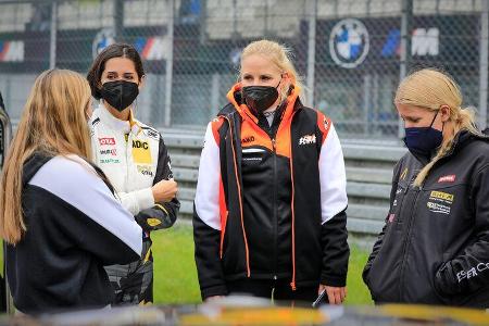 Startaufstellung vor dem Restart - 24h-Rennen Nürburgring - Nürburgring-Nordschleife - 6. Juni 2021
