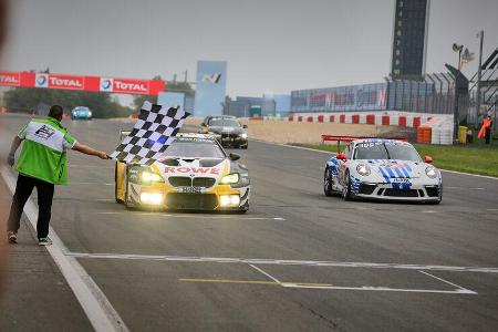 BMW M6 GT3 - Rowe Racing - Startnummer #98 - 24h-Rennen Nürburgring - Nürburgring-Nordschleife - 6. Juni 2021