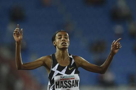 Hassan verbessert 10.000-Meter-Weltrekord um zehn Sekunden Hassan verbessert 10.000-Meter-Weltrekord um zehn Sekunden