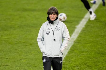 Joachim Löw hat seinen Rücktritt nach der EM im Sommer 2021 angekündigt. Beim DFB hat der 61-Jährige eine Ära geprägt mit gr... Joachim Löw hat seinen Rücktritt nach der EM im Sommer 2021 angekündigt. Beim DFB hat der 61-Jährige eine Ära geprägt mit gr...