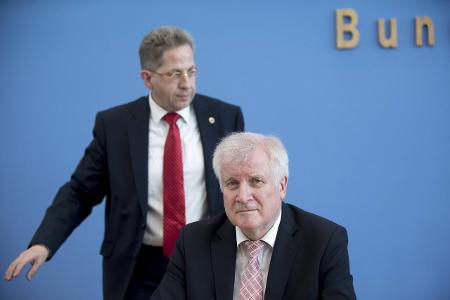 4_Seehofer Maaßen IPON.jpg