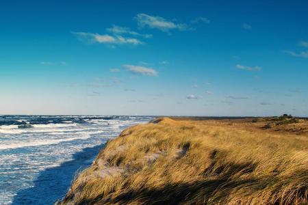 Fischland-Darß-Zingst gehört ebenfalls zu den schönen Ecken an der Ostsee. Zingst ist ein Traditionsseebad mit wunderschönen...