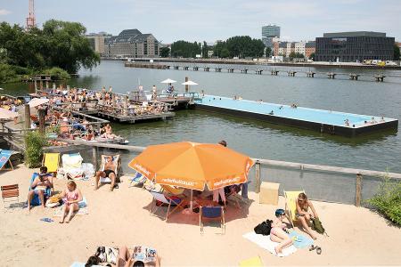 Die besten Freibäder: Badeschiff Berlin