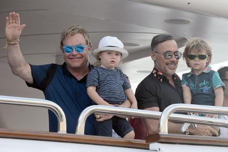 12 Elton John David Furnish wenn21626715.jpg