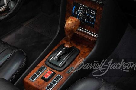 Dieser sehr bizarre Mercedes SL von 1981 wird jetzt versteigert