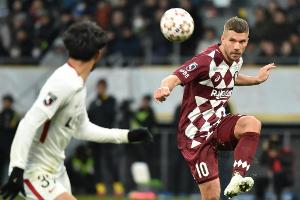 Podolski will noch "ein bis zwei Jahre spielen"