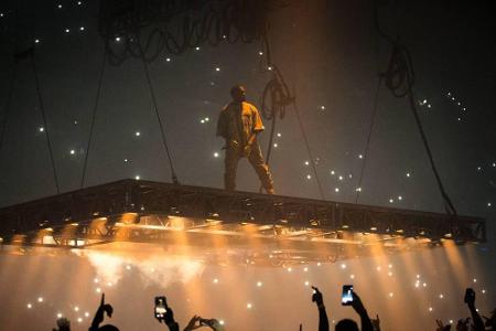 Wer, wie Kanye West (40) im Jahr 2016, sein Live-Konzert für 17 Minuten unterbricht, muss eigentlich etwas Wichtiges zu sage...