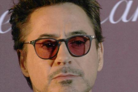 Heute ist Robert Downey Jr. als strahlender Superstar bekannt. Doch der 52-Jährige hatte über viele Jahre mit schwerwiegende...