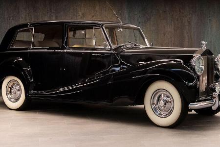 Rolls-Royce Silver Wraith Limousine (1952).