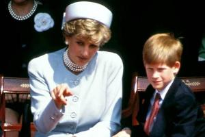 Casting-Schwierigkeiten bei "The Crown": Junger Prinz Harry gesucht!